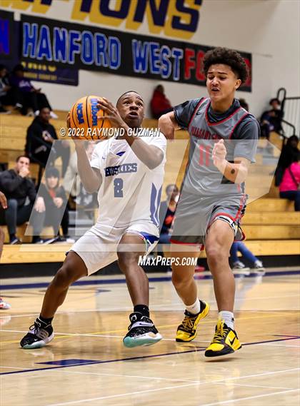 Thumbnail 2 in Centennial vs. Lemoore photogallery.