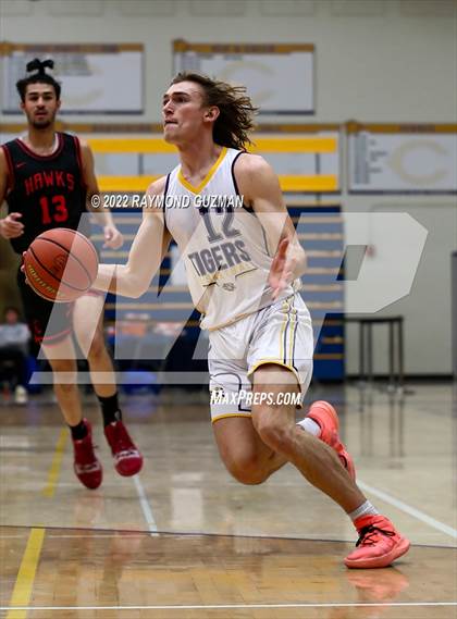 Thumbnail 3 in Centennial vs. Lemoore photogallery.
