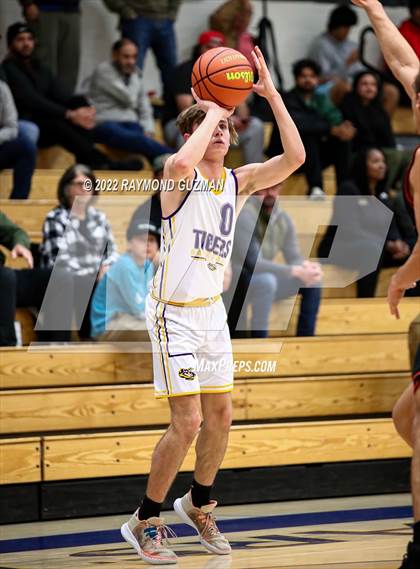 Thumbnail 2 in Centennial vs. Lemoore photogallery.