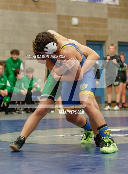 Thumbnail 2 in JV: Pahranagat Valley @ Virgin Valley (Duels @ Moapa Valley) photogallery.