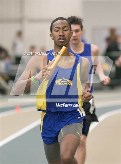 Thumbnail 1 in NC Runners Holiday Invitational photogallery.