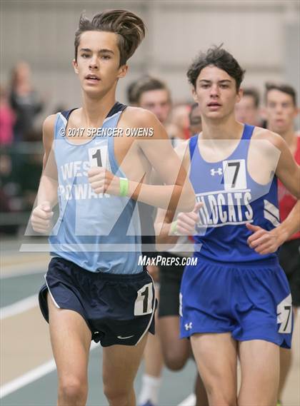 Thumbnail 2 in NC Runners Holiday Invitational photogallery.