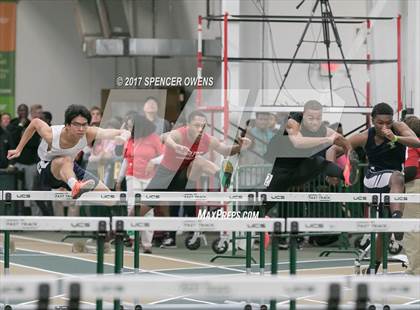 Thumbnail 2 in NC Runners Holiday Invitational photogallery.