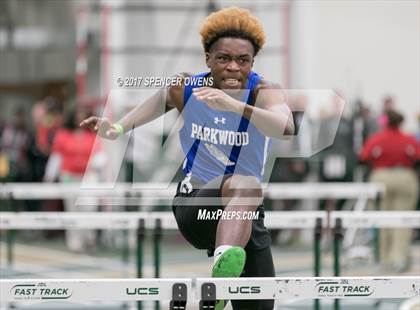 Thumbnail 3 in NC Runners Holiday Invitational photogallery.