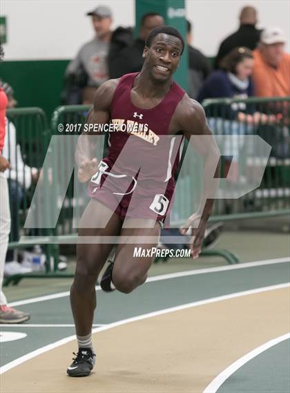 Thumbnail 3 in NC Runners Holiday Invitational photogallery.