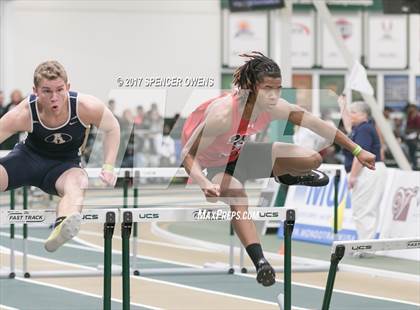 Thumbnail 1 in NC Runners Holiday Invitational photogallery.