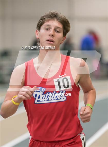 Thumbnail 2 in NC Runners Holiday Invitational photogallery.