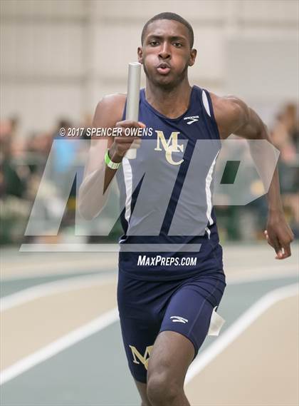 Thumbnail 3 in NC Runners Holiday Invitational photogallery.