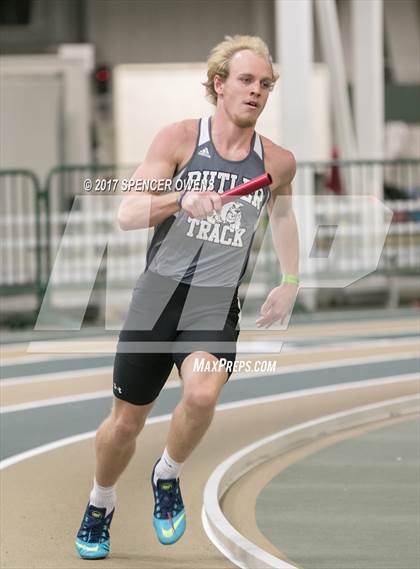 Thumbnail 2 in NC Runners Holiday Invitational photogallery.