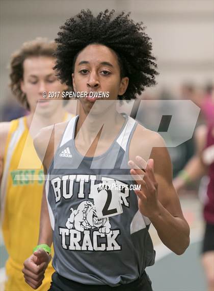 Thumbnail 3 in NC Runners Holiday Invitational photogallery.