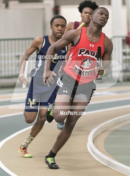 Thumbnail 1 in NC Runners Holiday Invitational photogallery.