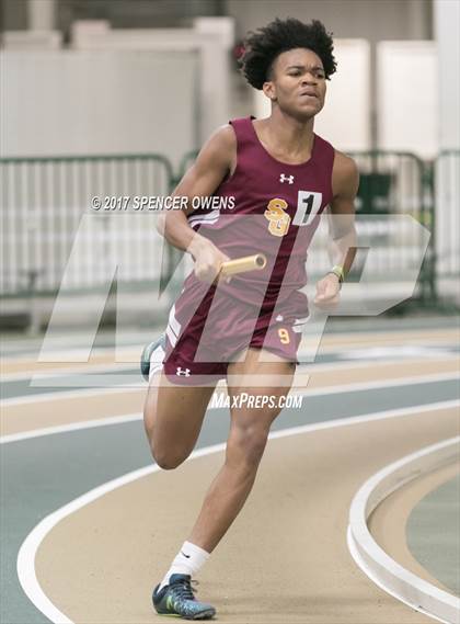 Thumbnail 1 in NC Runners Holiday Invitational photogallery.