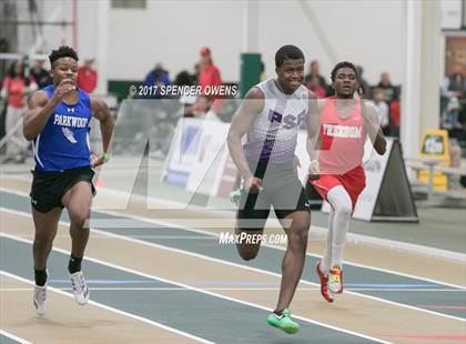 Thumbnail 3 in NC Runners Holiday Invitational photogallery.
