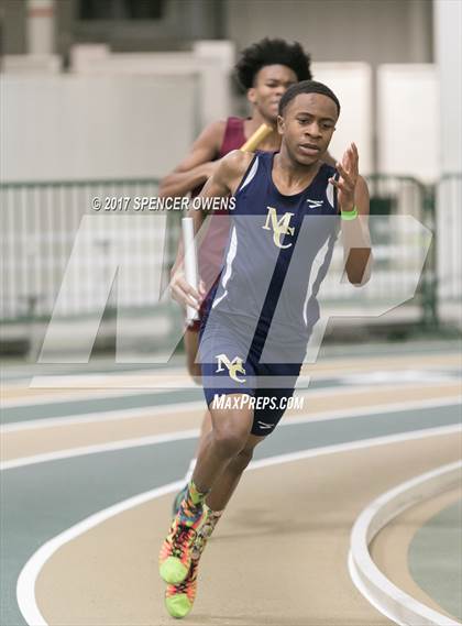 Thumbnail 3 in NC Runners Holiday Invitational photogallery.