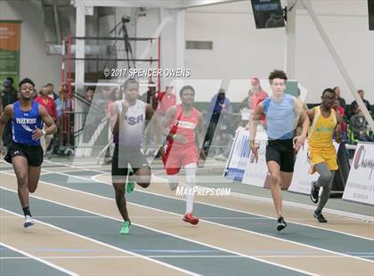 Thumbnail 2 in NC Runners Holiday Invitational photogallery.