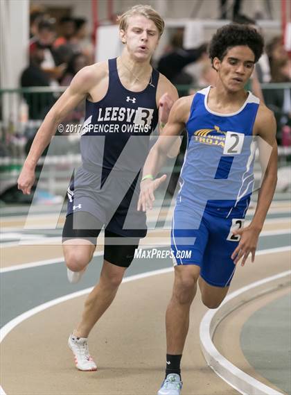 Thumbnail 1 in NC Runners Holiday Invitational photogallery.