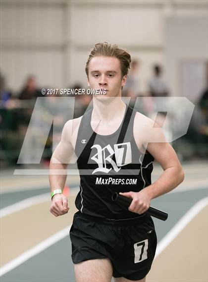 Thumbnail 2 in NC Runners Holiday Invitational photogallery.