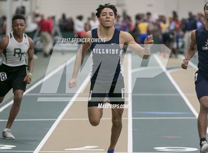 Thumbnail 3 in NC Runners Holiday Invitational photogallery.