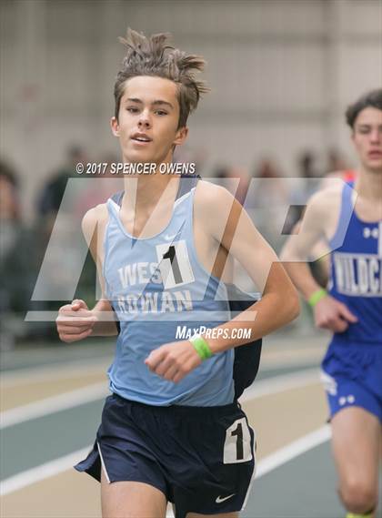 Thumbnail 3 in NC Runners Holiday Invitational photogallery.