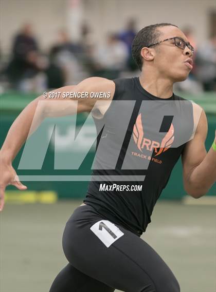 Thumbnail 1 in NC Runners Holiday Invitational photogallery.