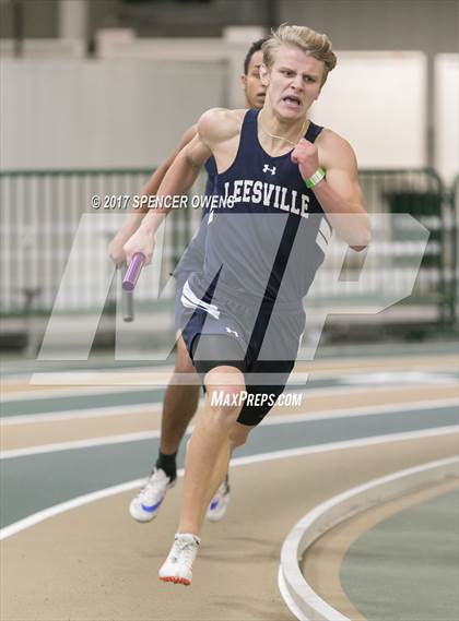 Thumbnail 2 in NC Runners Holiday Invitational photogallery.