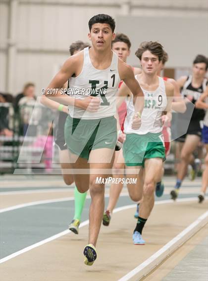Thumbnail 2 in NC Runners Holiday Invitational photogallery.