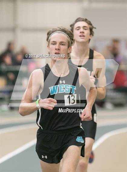 Thumbnail 1 in NC Runners Holiday Invitational photogallery.