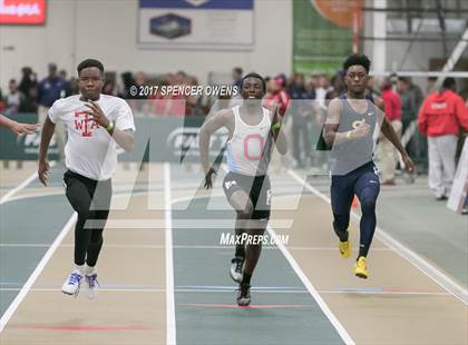 Thumbnail 2 in NC Runners Holiday Invitational photogallery.