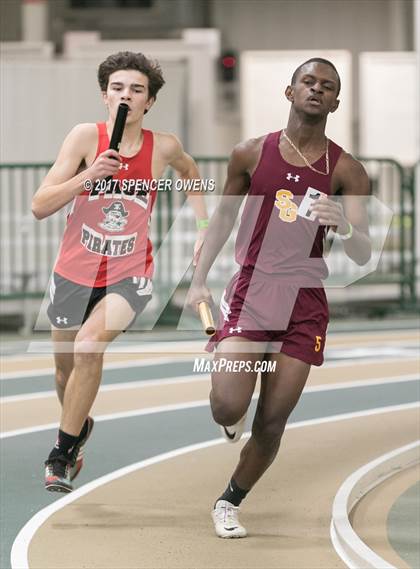 Thumbnail 1 in NC Runners Holiday Invitational photogallery.