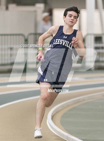 Thumbnail 2 in NC Runners Holiday Invitational photogallery.