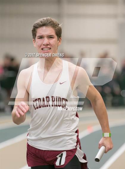Thumbnail 2 in NC Runners Holiday Invitational photogallery.