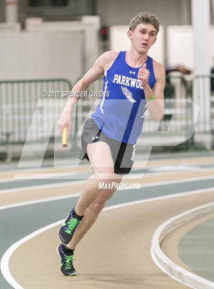 Thumbnail 3 in NC Runners Holiday Invitational photogallery.