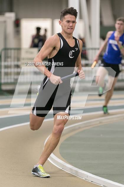 Thumbnail 3 in NC Runners Holiday Invitational photogallery.