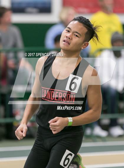 Thumbnail 1 in NC Runners Holiday Invitational photogallery.