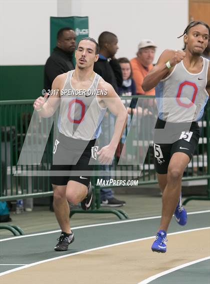 Thumbnail 2 in NC Runners Holiday Invitational photogallery.