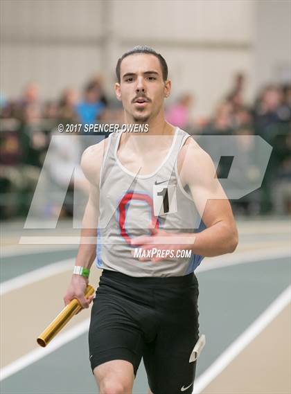 Thumbnail 2 in NC Runners Holiday Invitational photogallery.