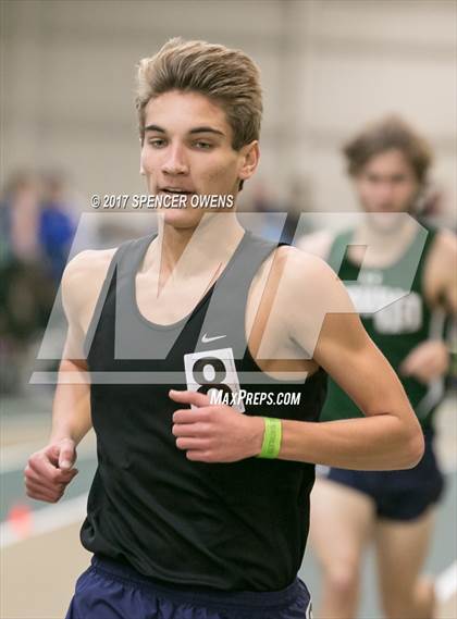 Thumbnail 1 in NC Runners Holiday Invitational photogallery.