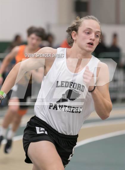 Thumbnail 1 in NC Runners Holiday Invitational photogallery.