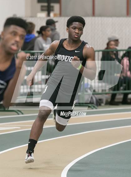Thumbnail 1 in NC Runners Holiday Invitational photogallery.