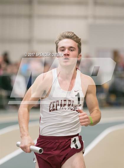 Thumbnail 1 in NC Runners Holiday Invitational photogallery.
