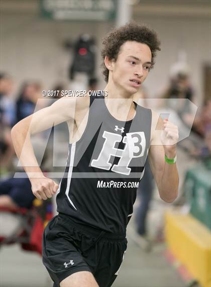 Thumbnail 2 in NC Runners Holiday Invitational photogallery.