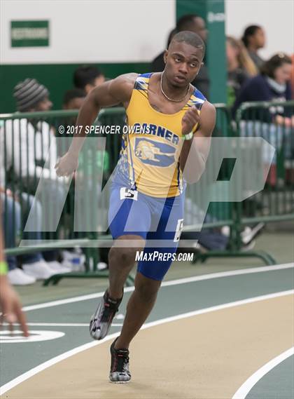 Thumbnail 2 in NC Runners Holiday Invitational photogallery.
