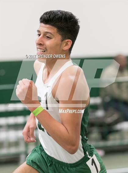 Thumbnail 2 in NC Runners Holiday Invitational photogallery.