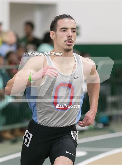 Thumbnail 3 in NC Runners Holiday Invitational photogallery.