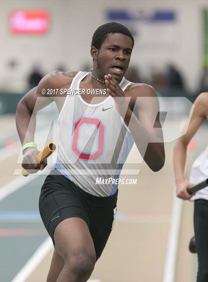 Thumbnail 1 in NC Runners Holiday Invitational photogallery.