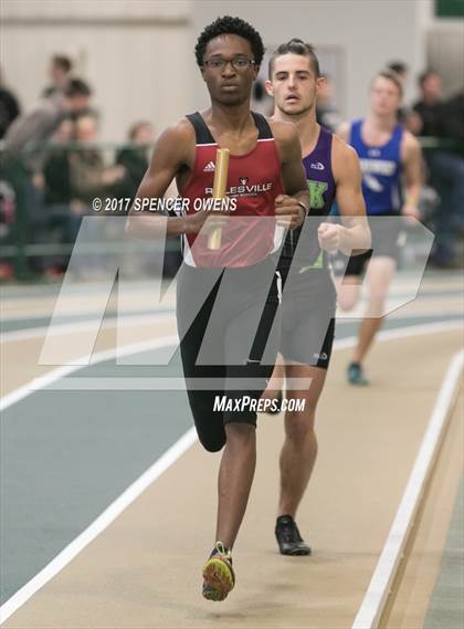 Thumbnail 2 in NC Runners Holiday Invitational photogallery.