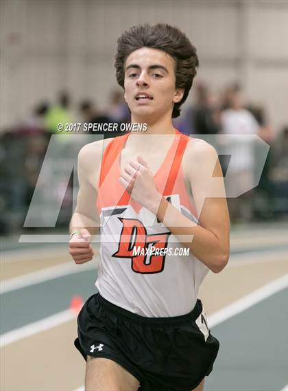 Thumbnail 1 in NC Runners Holiday Invitational photogallery.