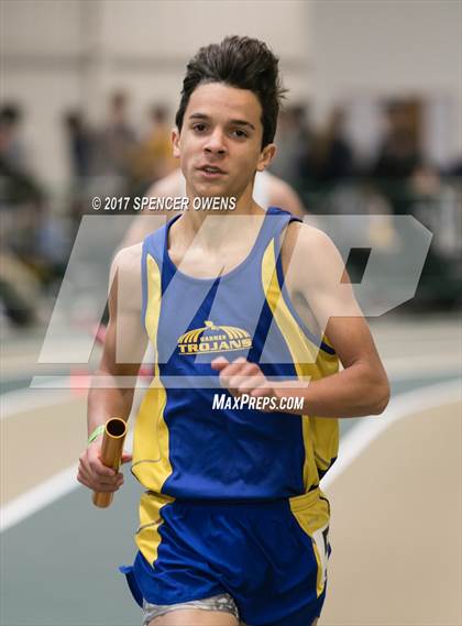 Thumbnail 1 in NC Runners Holiday Invitational photogallery.