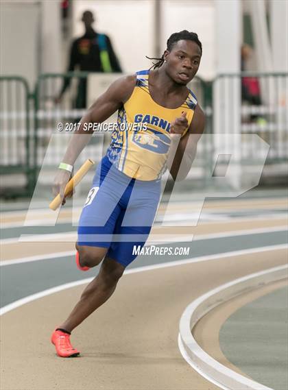 Thumbnail 3 in NC Runners Holiday Invitational photogallery.