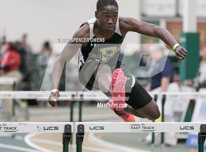 Thumbnail 1 in NC Runners Holiday Invitational photogallery.